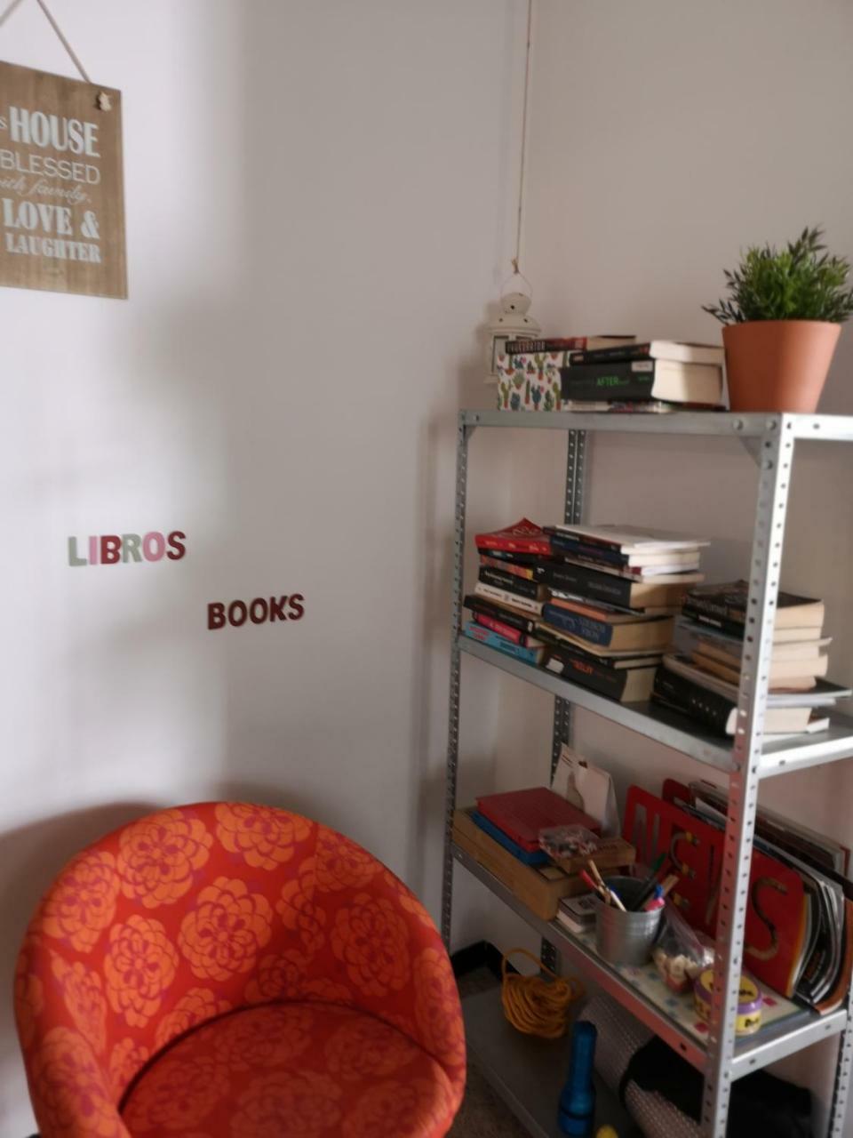 Bed and breakfast Hostel Figueres 2*